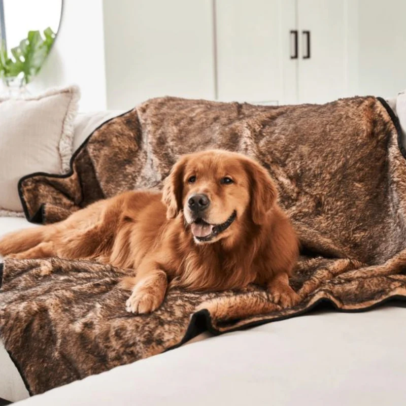 is this non slip? (on a leather couch)