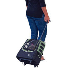 a lady dragging a Sage 5-in-1 Pet Carrier [Backpack/Tote/Roller Bag/Carrier/Car Seat
